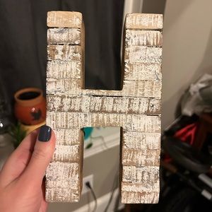 Decorative H
